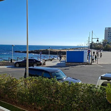 Stylish Frontline Punta Prima With Sea Views דירה טורבייחה
