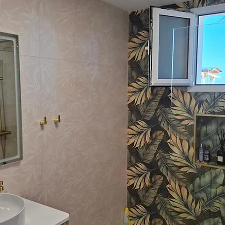 דירה Stylish Frontline Punta Prima With Sea Views