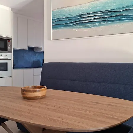 Stylish Frontline Punta Prima With Sea Views דירה טורבייחה