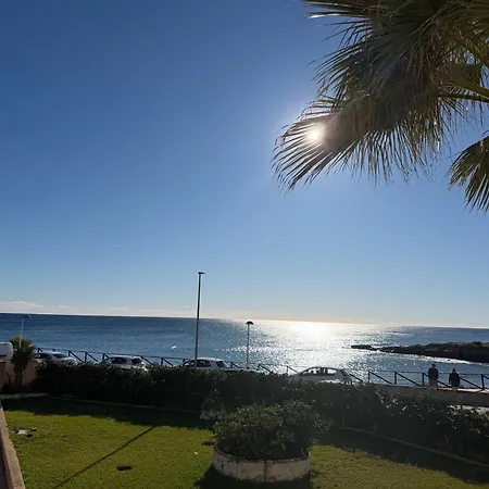 דירה Stylish Frontline Punta Prima With Sea Views