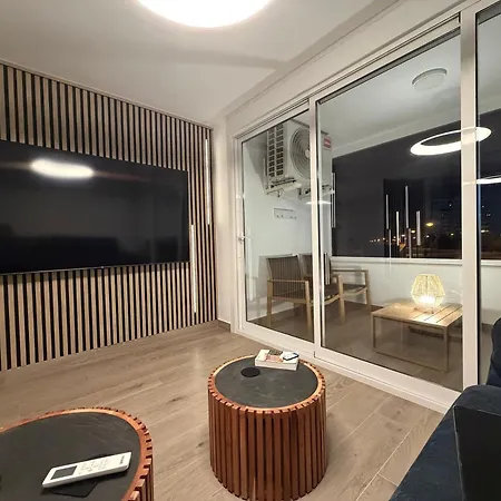 Stylish Frontline Punta Prima With Sea Views דירה *