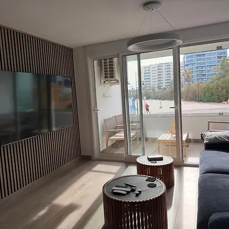 דירה Stylish Frontline Punta Prima With Sea Views טורבייחה