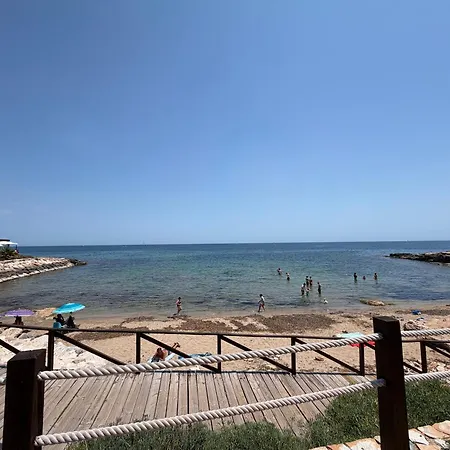 Stylish Frontline Punta Prima With Sea Views דירה